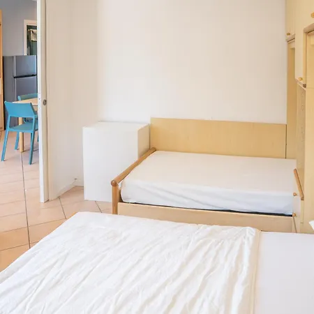 公寓 Fronte Mare Con Piscina Mv23